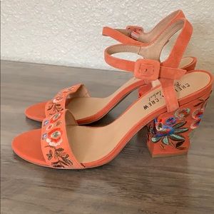 Chelsea Crew, Feisty Heel